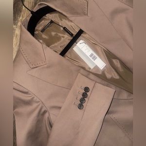 NWT Elie Tahari jacket/ blazer Sizs 2 !!!